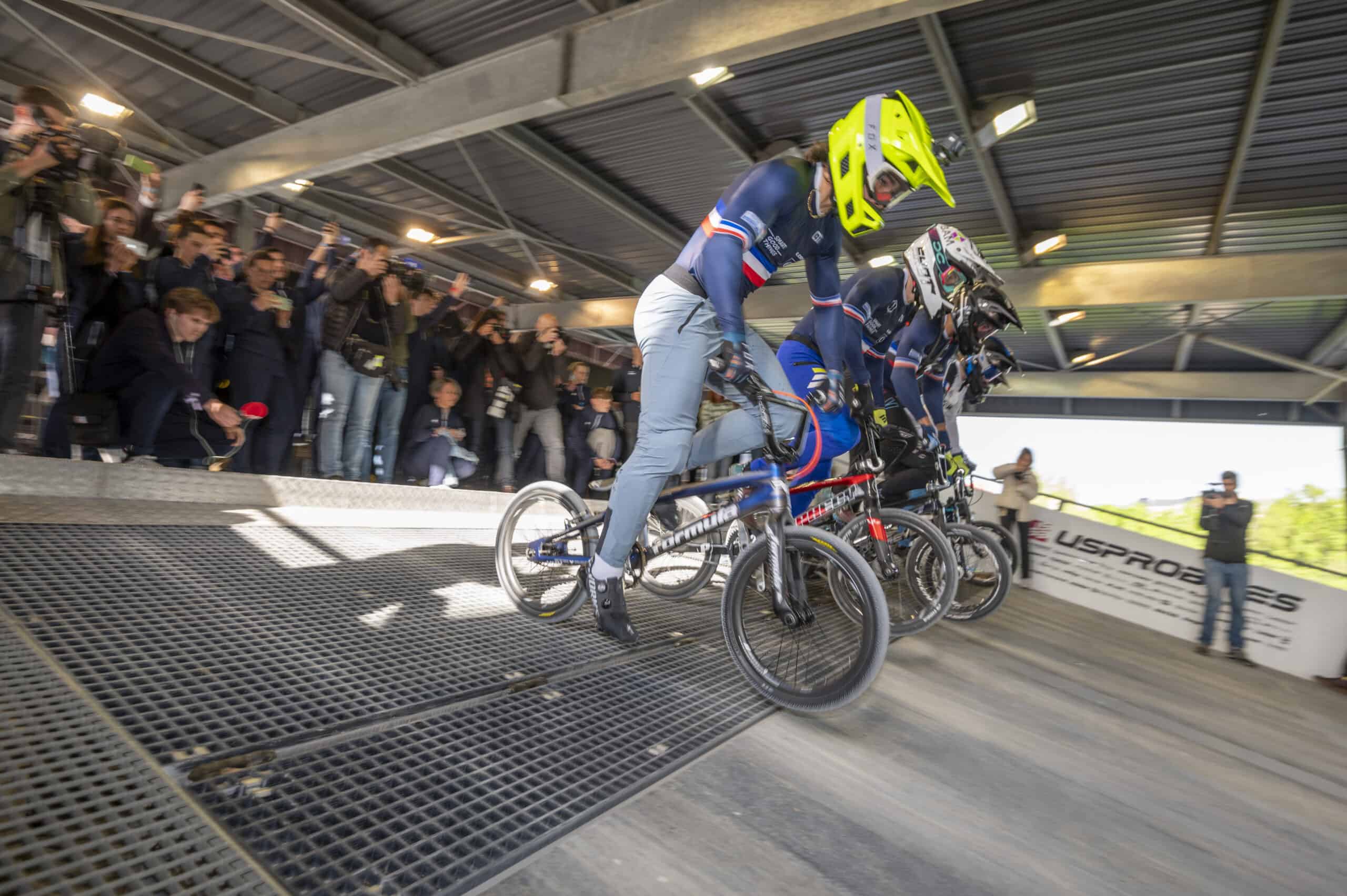 Paris 2024 : après l'ouverture de la phase de vente par packs, les billets  pour l'escalade, l'escrime, le triathlon et le BMX tous vendus en moins de  trois jours