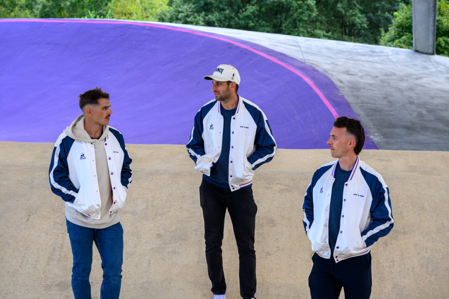 Sylvain Andre Joris Daudet et Romain Mahieu Vainqueur du BMX au JOP 2024. Visite du site lors d'un tournage TV