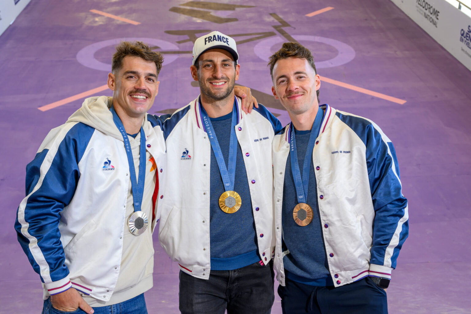 Sylvain Andre Joris Daudet et Romain Mahieu Vainqueur du BMX au JOP 2024. Visite du site lors d'un tournage TV